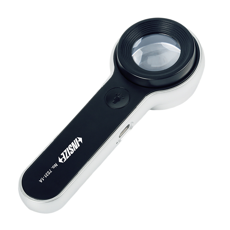 Magnifier With Illumination